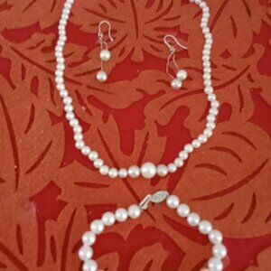 Vintage Freshwater Pearl Set Necklace, Earrings & Bracelet In Shane Bag